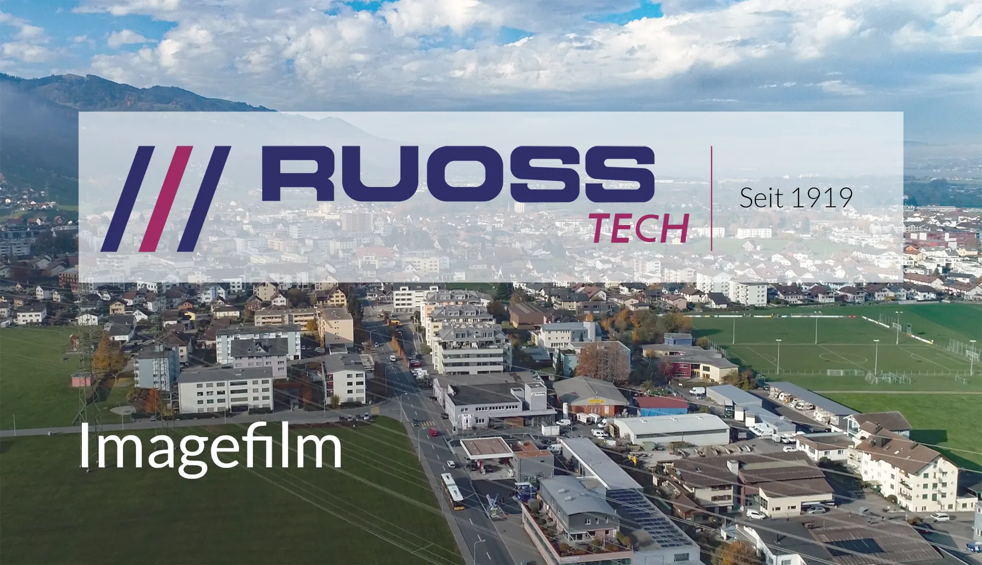 Startbild des Imagefilms der RuossTech AG: Luftaufnahme des Firmenareals in Siebnen